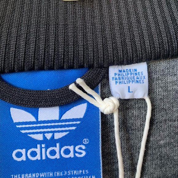 Adidas Vintage (NWT) (L) Collared, Zippered Jacket w/Colorful Logo on sleeve too - Picture 4 of 7